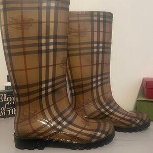 Burberry rain boots